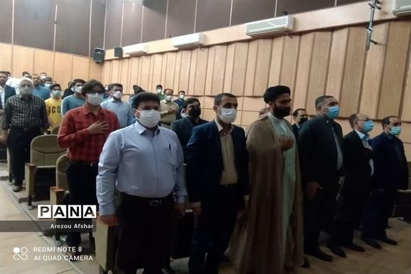 تقدیر از دانش‌آموزان برگزیده مسابقات فرهنگی، قرآن، عترت و نماز در بندرامام خمینی (ره)