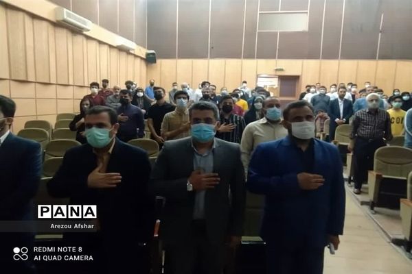 تقدیر از دانش‌آموزان برگزیده مسابقات فرهنگی، قرآن، عترت و نماز در بندرامام خمینی (ره)