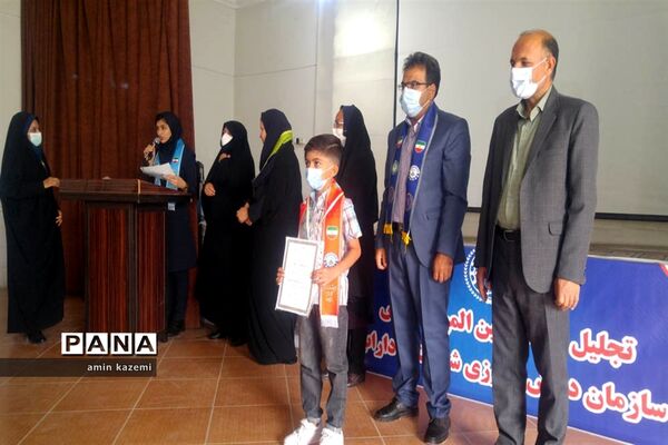 تجلیل از برگزیدگان المپیاد بازی‌های فکری سرگرمی «رویش» در داراب