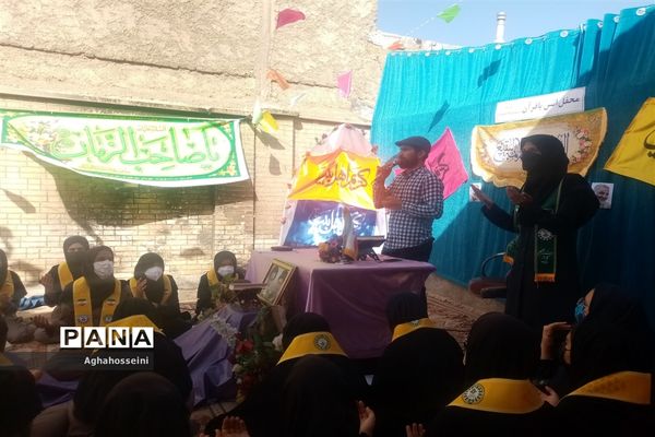 برپایی سفره افطار در موکب‌های افطاری و محفل انس با قرآن مدارس ناحیه 4 شیراز