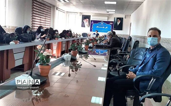 جلسه آموزشی مهارت تنظیم هیجان در شهرستان قرچک