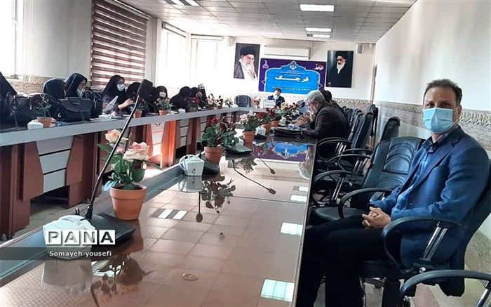 جلسه آموزشی مهارت تنظیم هیجان در شهرستان قرچک