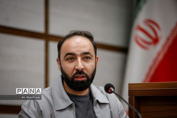 جلسه قائم مقام سازمان دانش‌آموزی با کارکنان