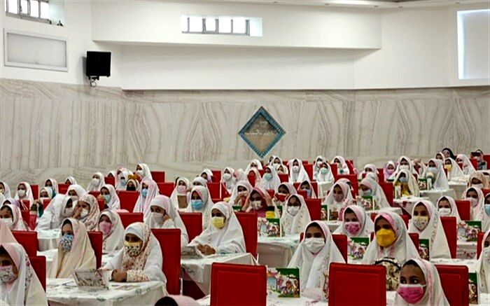جشن تکلیف عبودیت دانش‌آموزان آموزش و پرورش ناحیه یک شهرستان شهرکرد 