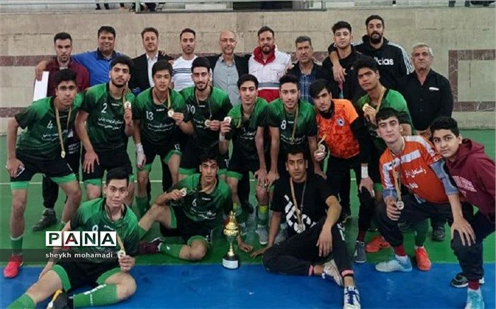 فوتبال دانش‌آموزان ورامین، در سکوی نخست استان جا گرفت