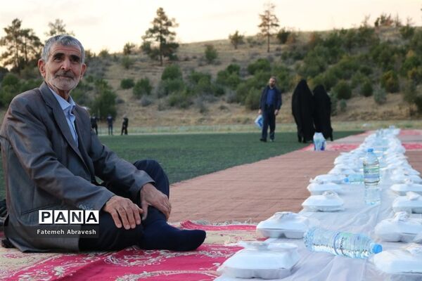 برگزاری ضیافت افطاری در ورزشگاه تختی