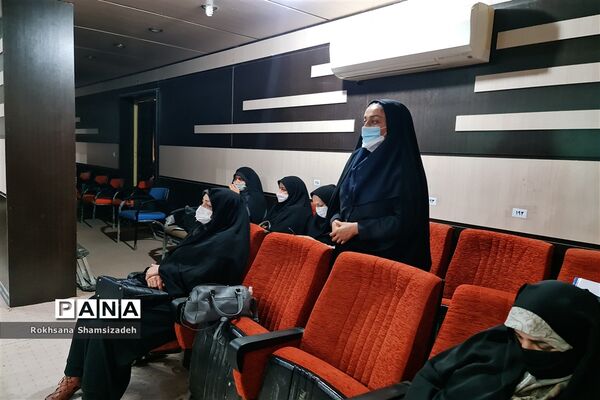 جلسه توجیهی اجرای آیین‌نامه نظام رتبه‌بندی معلمان در امیدیه