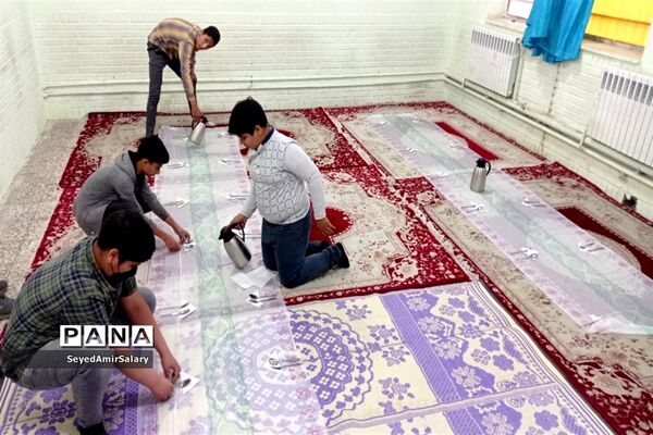 جشن تکلیف دانش‌آموزان دبیرستان پسرانه شاهد امام صادق (ع)کاشمر