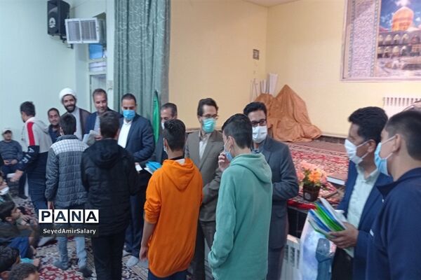 جشن تکلیف دانش‌آموزان دبیرستان پسرانه شاهد امام صادق (ع)کاشمر