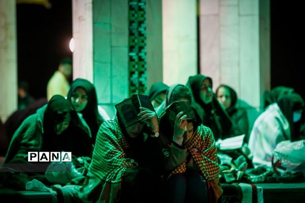 مراسم احیای شب نوزدهم در تپه نورالشهدا