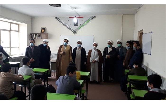 برنامه‌ریزی آموزشی و پرورشی خوبی در مدارس غیردولتی در حال انجام است