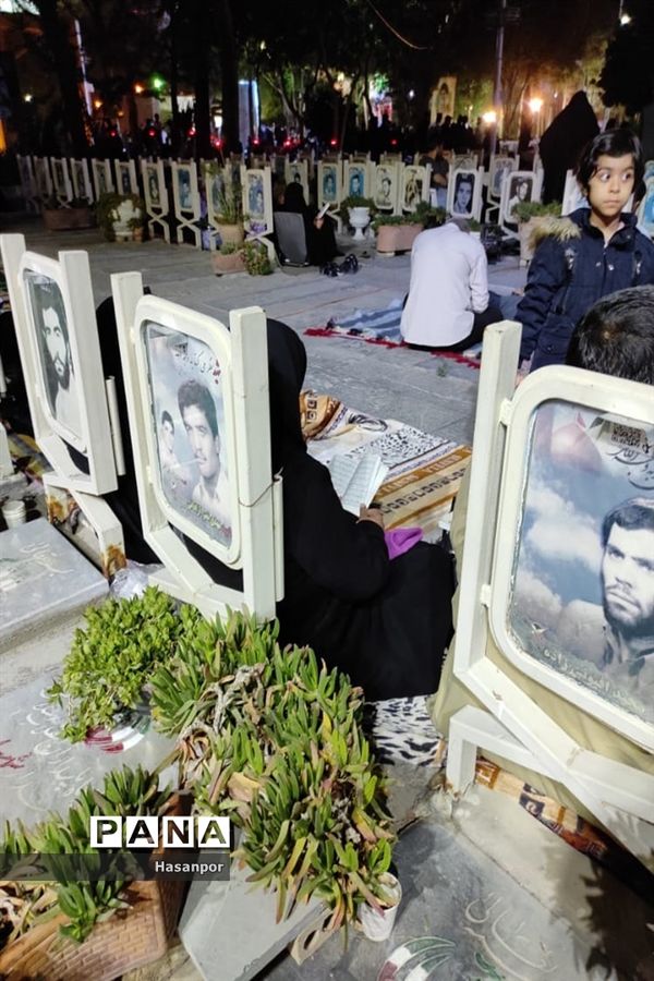 برگزاری مراسم احیا شب قدر در گلستان شهدای اصفهان