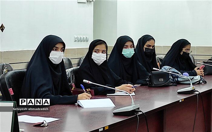 نشست مجلس دانش‌آموزی دختران شهرستان گلوگاه برگزار شد