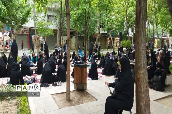 جزءخوانی قرآن کریم در چهارباغ اصفهان