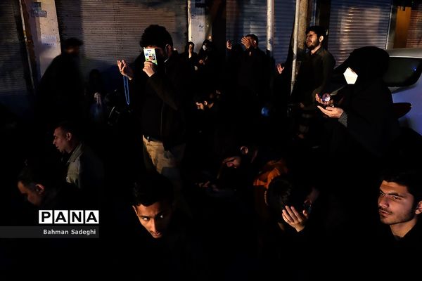 مراسم احیا شب بیست و یکم - خیابان ری