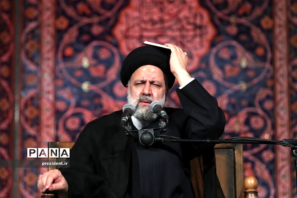 مراسم شب بیست و یکم ماه مبارک رمضان در مصلی تهران