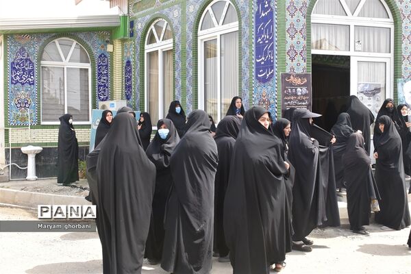 مراسم دسته‌روی دانش‌آموزان بهنمیری