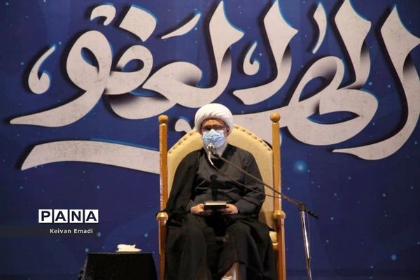 مراسم احیا دومین شب از لیالی پرفیض قدر در مصلی بوشهر