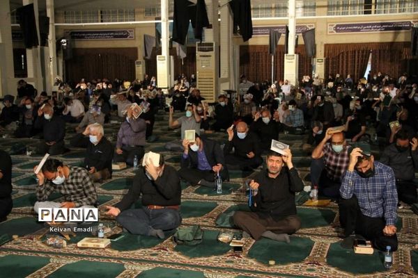 مراسم احیا دومین شب از لیالی پرفیض قدر در مصلی بوشهر