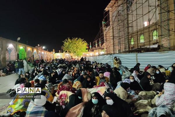 مراسم احیا شب بیست و یکم ماه مبارک رمضان در امامزاده حسین (ع) قزوین