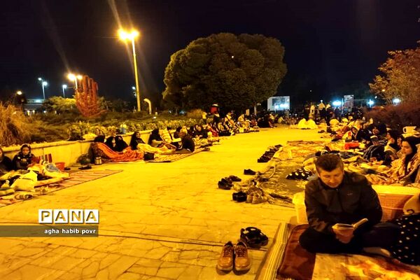 مراسم احیا شب بیست و یکم ماه مبارک رمضان در امامزاده حسین (ع) قزوین