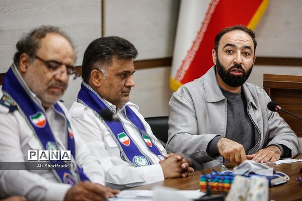 نشست هم اندیشی مدیران سازمان دانش‌آموزی شهر تهران با موضوع حضور حداکثری دانش‌آموزان  در  راهپیمایی روز قدس