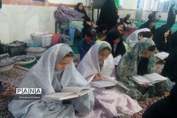 محفل انس با قرآن کریم در امامزاده سید‌محمد(ع) کاشمر