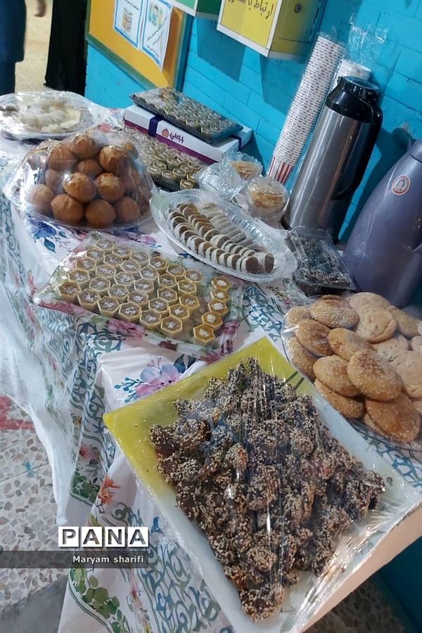 برپایی آیین احیای شب قدر در دبیرستان هیأت امنایی پاینده اهواز