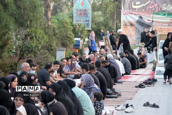 مراسم افطاری دانش‌آموزان آموزش و پرورش شهرری در گلزار شهدای تهران