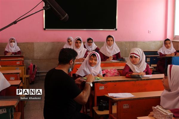 پشت صحنه فیلم کوتاه «میهمانی لاله»