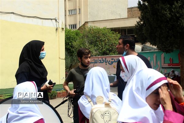 پشت صحنه فیلم کوتاه «میهمانی لاله»