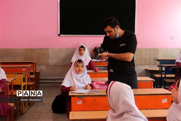 پشت صحنه فیلم کوتاه «میهمانی لاله»