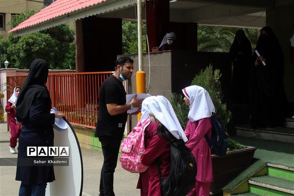 پشت صحنه فیلم کوتاه «میهمانی لاله»