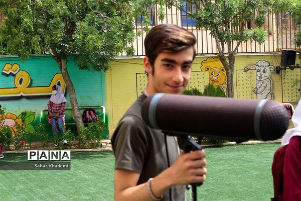 پشت صحنه فیلم کوتاه «میهمانی لاله»