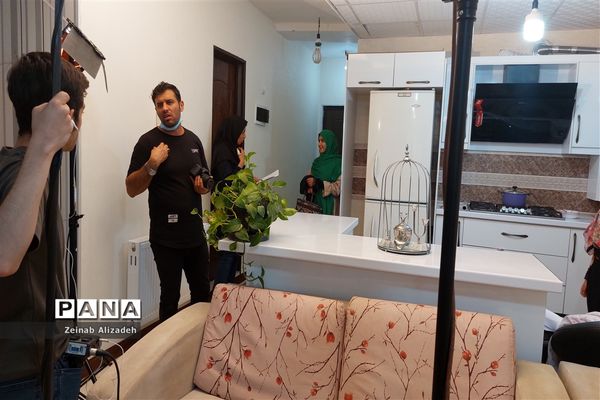 پشت صحنه فیلم کوتاه «میهمانی لاله»