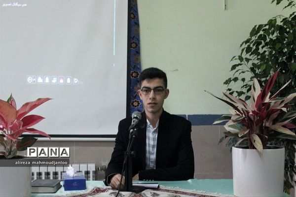 نمایشگاه دست‌ساخته‌ها و دستاوردهای دانش‌آموزی در گلوگاه