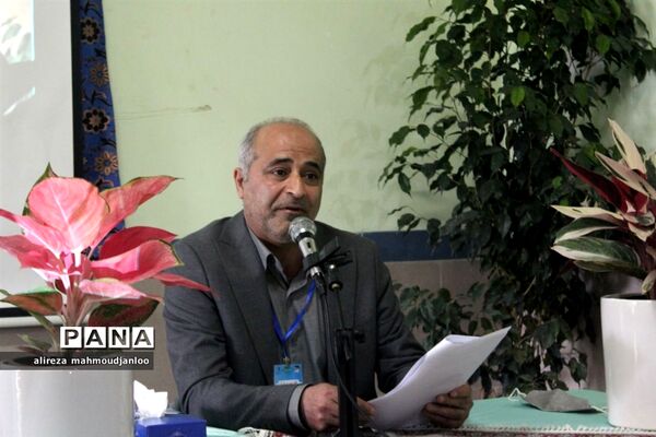 نمایشگاه دست‌ساخته‌ها و دستاوردهای دانش‌آموزی در گلوگاه