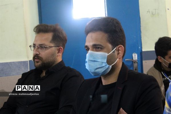 نمایشگاه دست‌ساخته‌ها و دستاوردهای دانش‌آموزی در گلوگاه