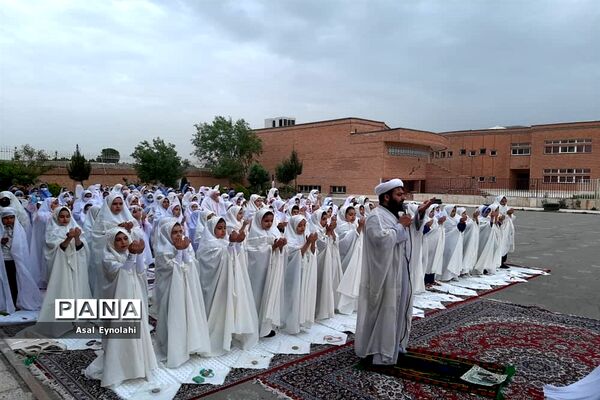 جشن تکلیف و افطاری دبستان شقایق شهریار