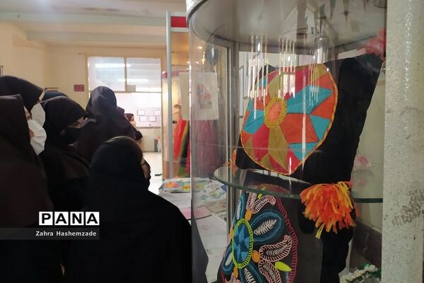 هفته مشاغل در دبیرستان مهدیه ناحیه یک شهرری