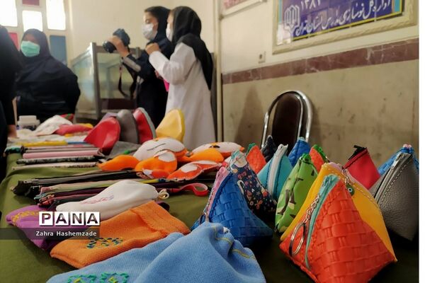 هفته مشاغل در دبیرستان مهدیه ناحیه یک شهرری