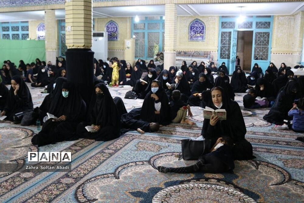 مراسم احیای سومین شب قدر در ایرانشهر