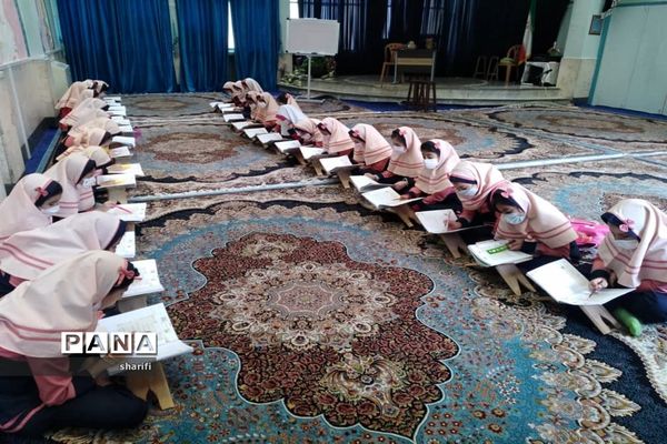 محفل انس با قرآن در دبستان کوثر دوره اول ناحیه۲ اصفهان