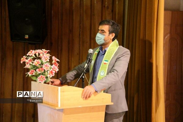 برگزاری مناظره حضوری دانش‌آموزی در استان چهارمحال و بختیاری