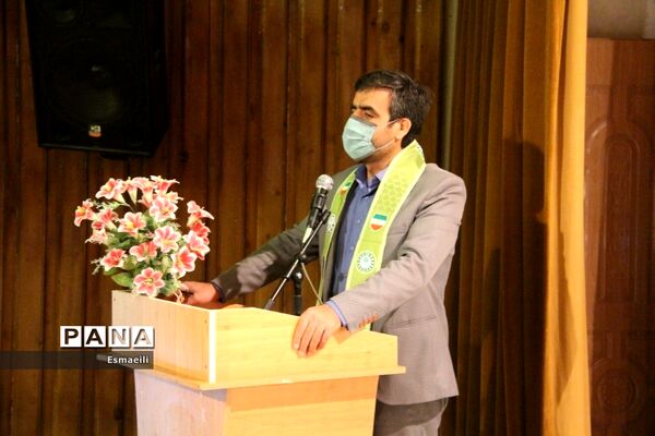 برگزاری مناظره حضوری دانش‌آموزی در استان چهارمحال و بختیاری