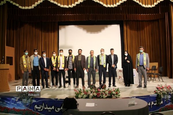 برگزاری مناظره حضوری دانش‌آموزی در استان چهارمحال و بختیاری