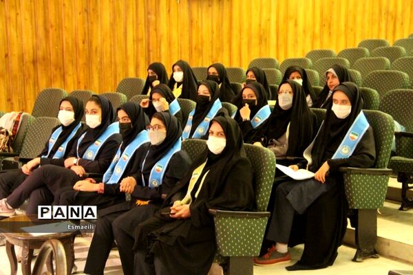 برگزاری مناظره حضوری دانش‌آموزی در استان چهارمحال و بختیاری