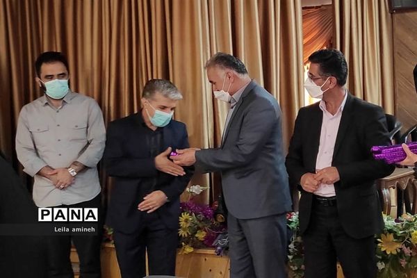 دومین مرحله از مناظره‌های دانش‌آموزی در مازندران