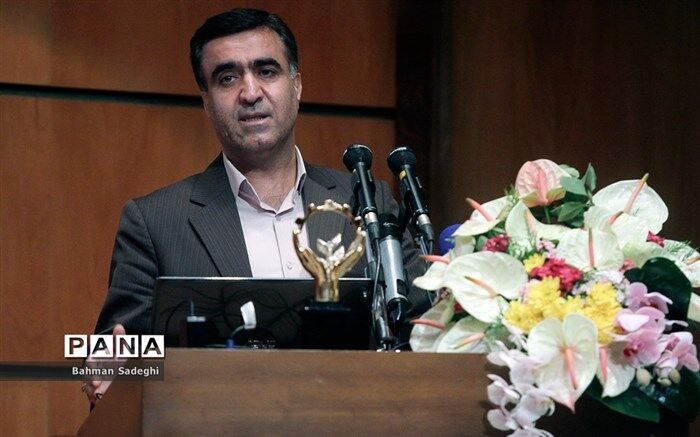 سلاجقه: اجازه بارگذاری صنایع جدید در تهران را نمی‌دهیم