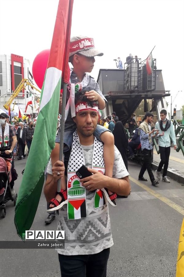 حضور پرشور نسل جدید در راهپیمایی روز قدس